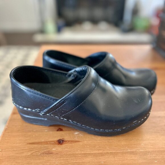 Sanita Pro Cabrio Leather Clogs Womens Black Sz 37 - Great for Nursing and Work - Picture 6 of 9